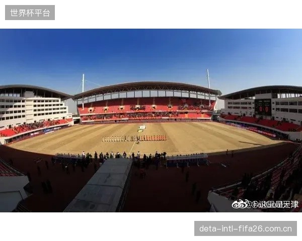 天津团泊足球场以股权激励吸纳欧洲青训团队，扭转了过去十年仅依赖场地租金的被动局面